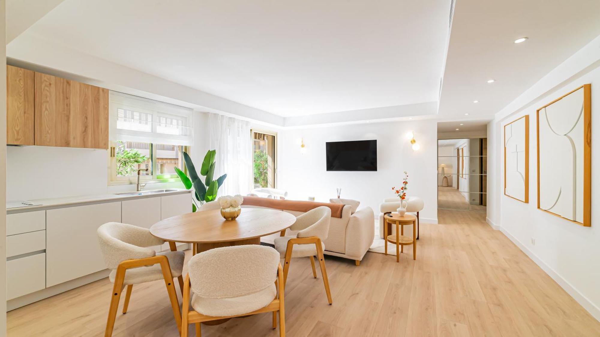 Centre Croisette - Dernier Etage - 3 - 3 Salle De Bains- Prime Location * Cannes